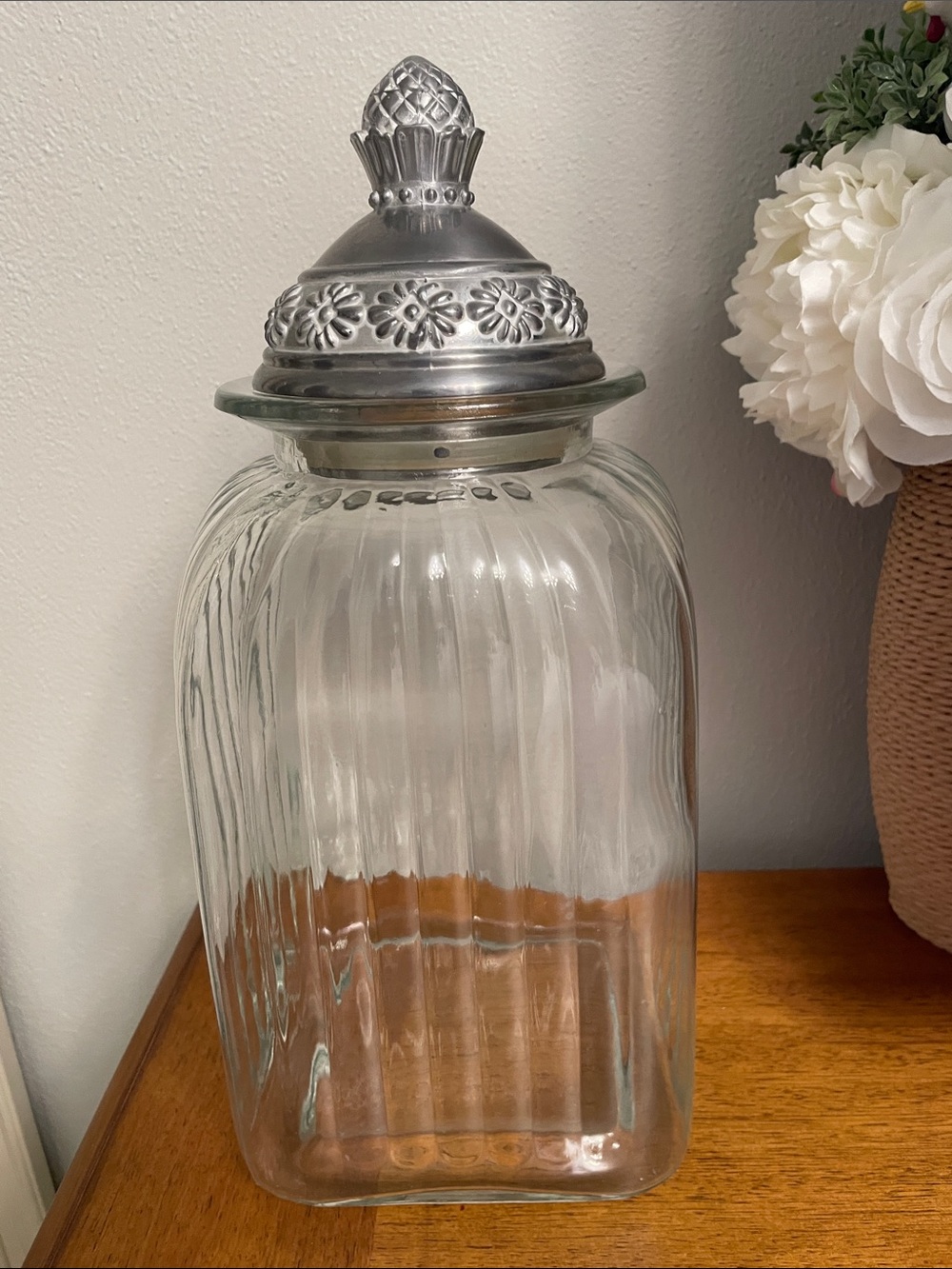 Large Ribbed Clear Glass Apothecary Jar Canister with Decorative Pewter Lid - Picture 10 of 14